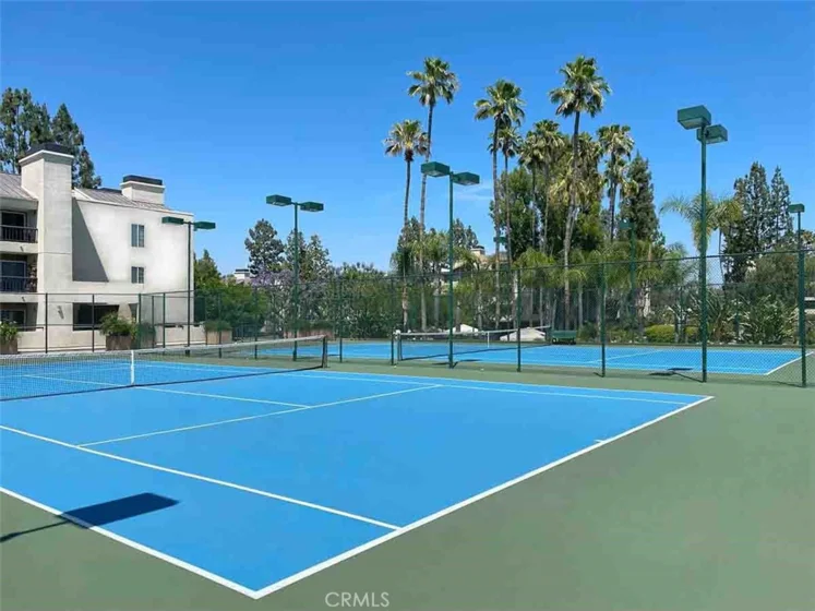 5545 Canoga Avenue #220 photo 26