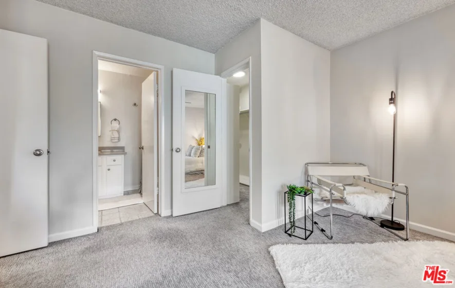 6250 Buckingham #204 photo 30