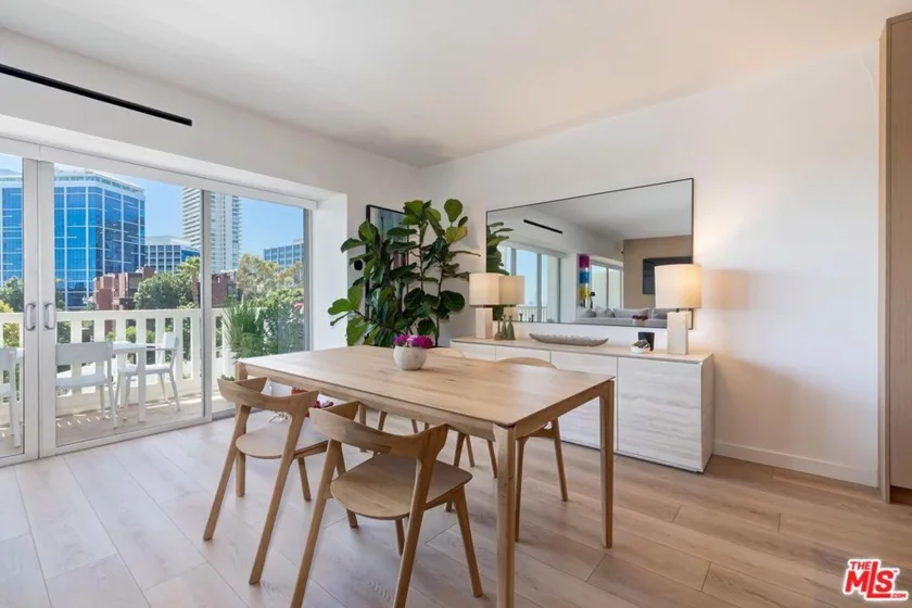 999 N Doheny Drive #601 photo 6