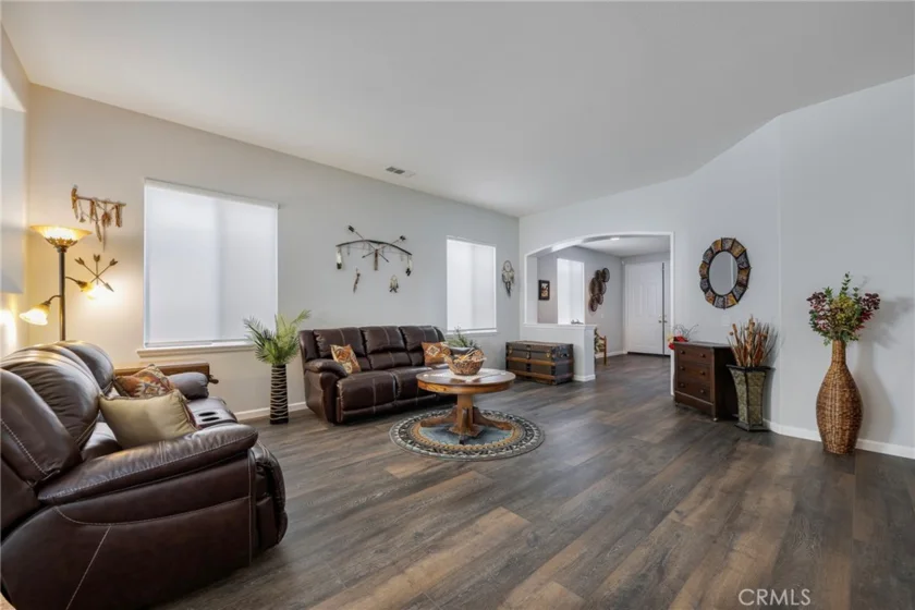 39416 Cardiff Avenue photo 8