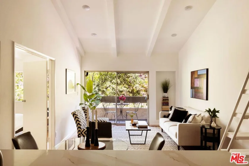 2700 Cahuenga Boulevard #4303 photo 9