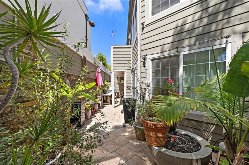 24535 Santa Clara photo 12