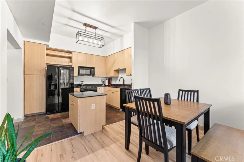 488 E Ocean #809 photo 4