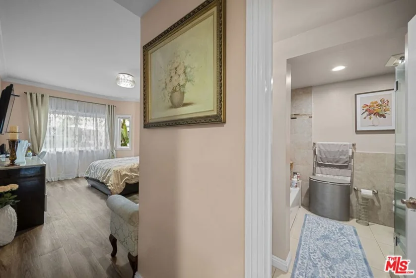 17914 Magnolia Boulevard #130 photo 9