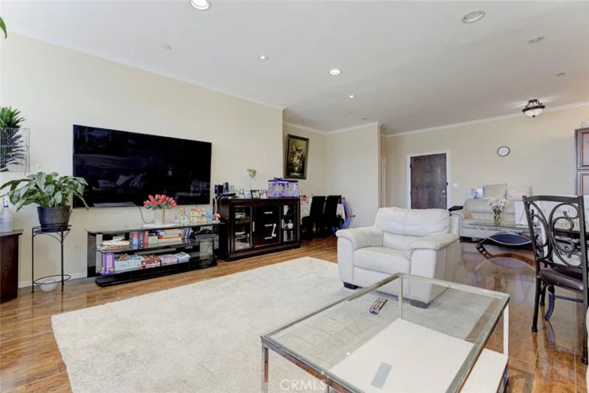 13941 Sherman Way Boulevard #401 photo 1