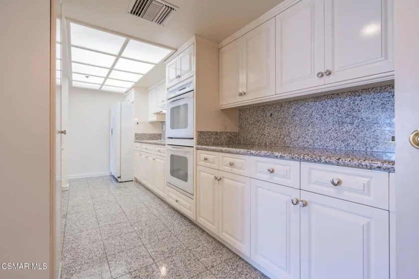 10660 Wilshire Boulevard #410 photo 34