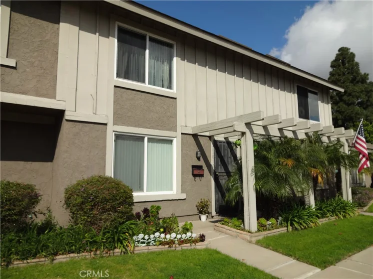 11010 Augusta Way photo 1