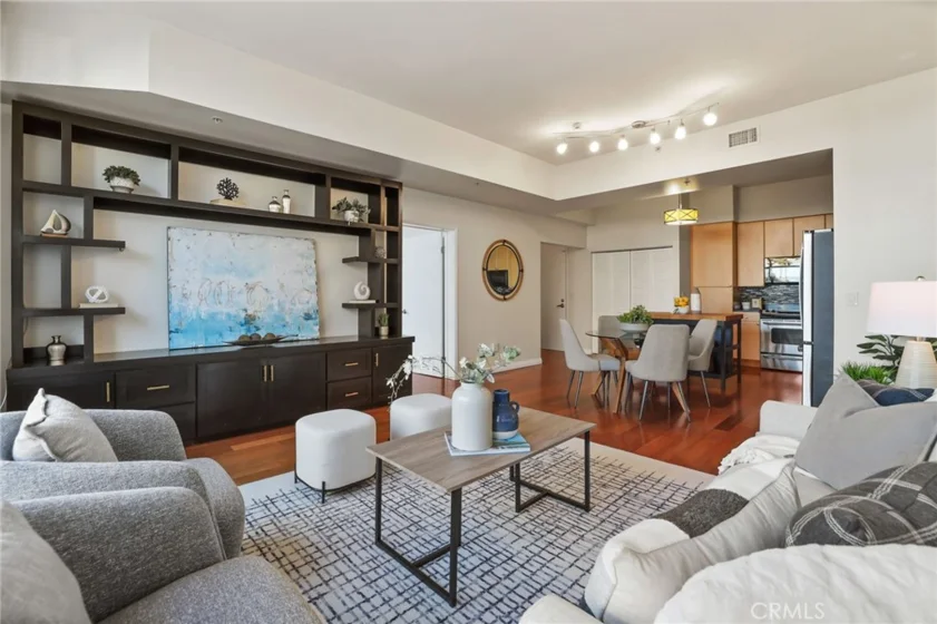 388 E Ocean Boulevard #305 photo 9