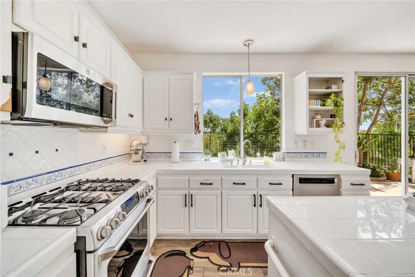 68 Colony Way photo 10