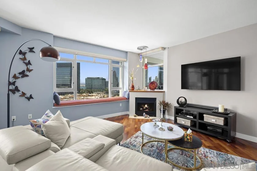 700 W Harbor #1205 photo 40