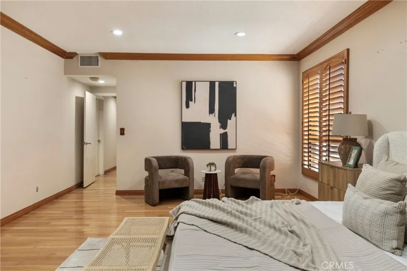 4444 Wilshire #102 photo 21