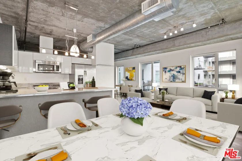 645 W 9th Street #544 photo 1