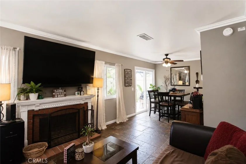 5406 Villa Way photo 7