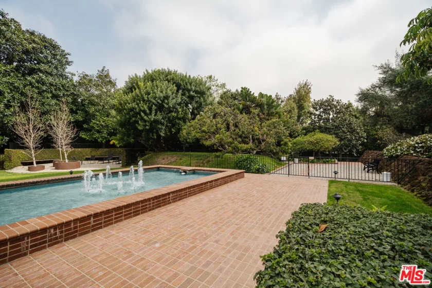 10375 Wilshire Boulevard #11H photo 20