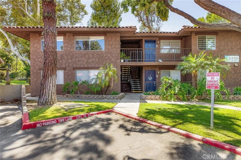 1456 Chalgrove #C photo 1