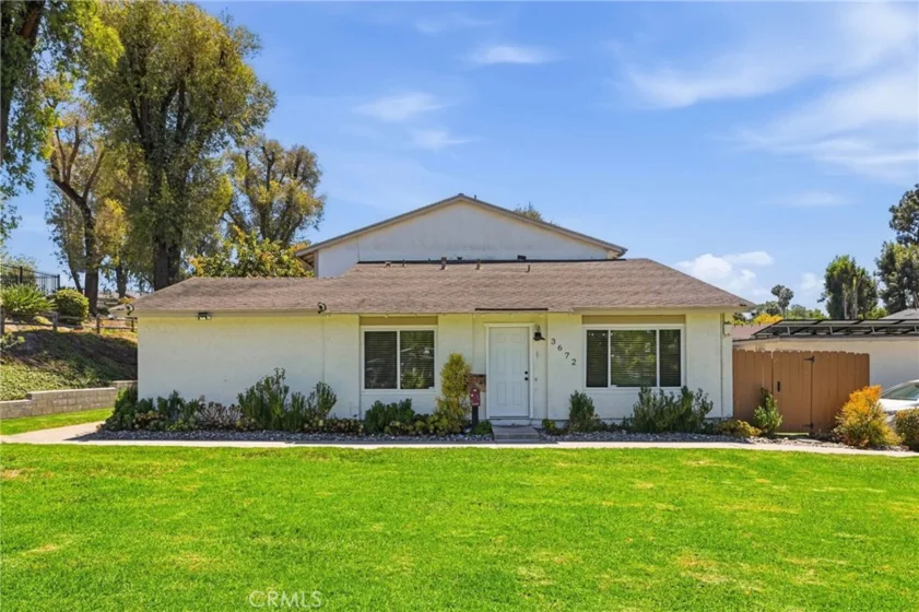 3672 Harbor View Way photo 2