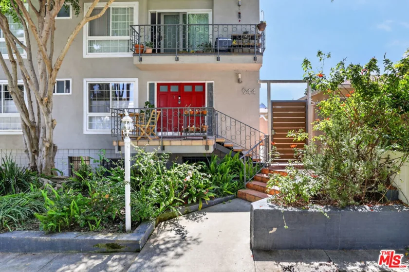 944 11th Street #9 photo 2