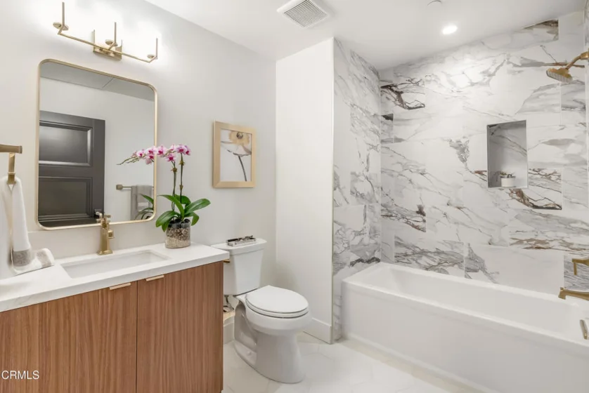 139 S Oak Knoll Avenue #301 photo 22
