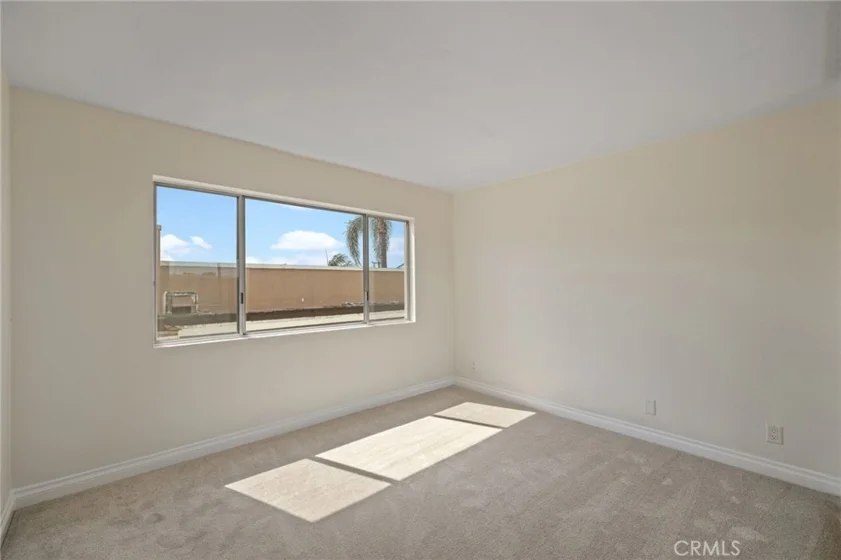 1187 E 3rd #202 photo 19