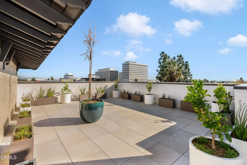 139 S Oak Knoll Avenue #101 photo 1