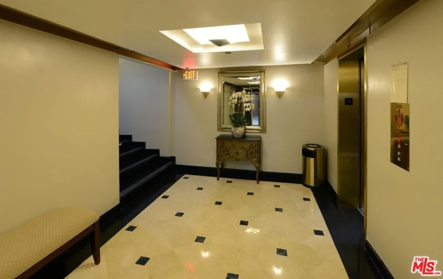 10535 Wilshire Boulevard #1803 photo 39
