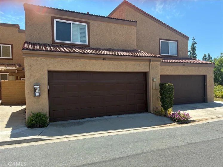 1402 Vista Grande photo 1