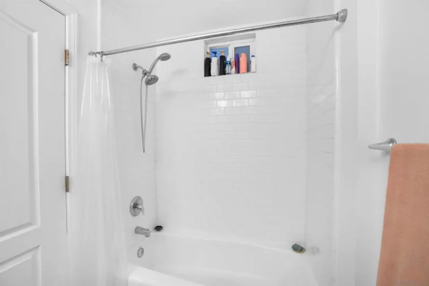 2828 University Avenue #406 photo 9