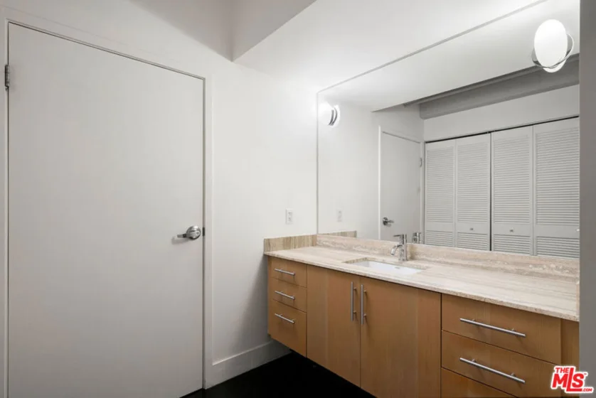 510 S Hewitt Street #109 photo 7