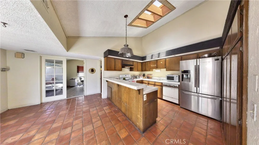 6949 Danvers photo 10