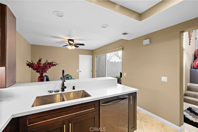 21914 Montagu photo 18