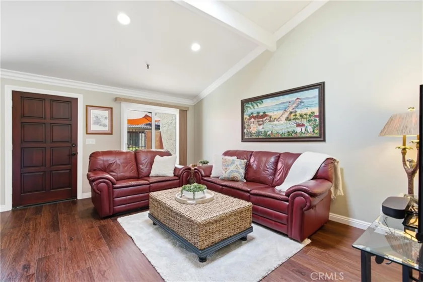 4722 Lakeview photo 2