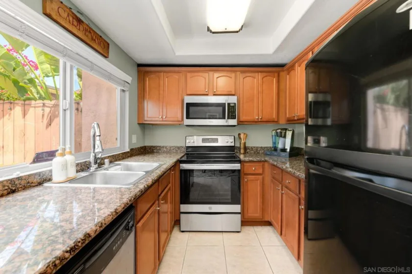1453 N Broadway #C photo 10