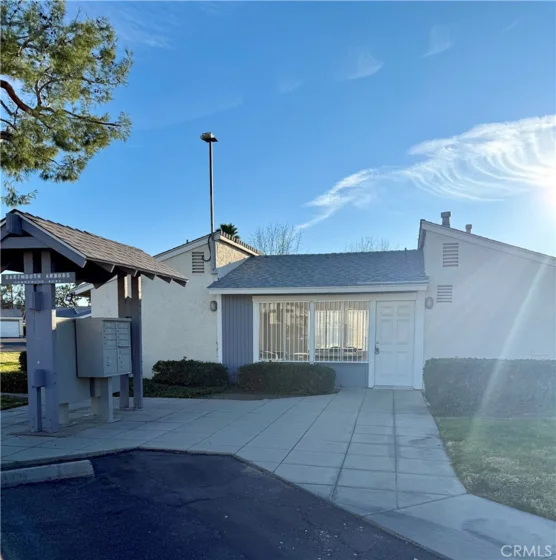 25929 Baylor Way photo 6