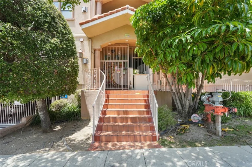 555 E Santa Anita #301 photo 3