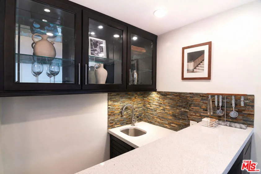 1434 Greenfield Avenue #303 photo 16
