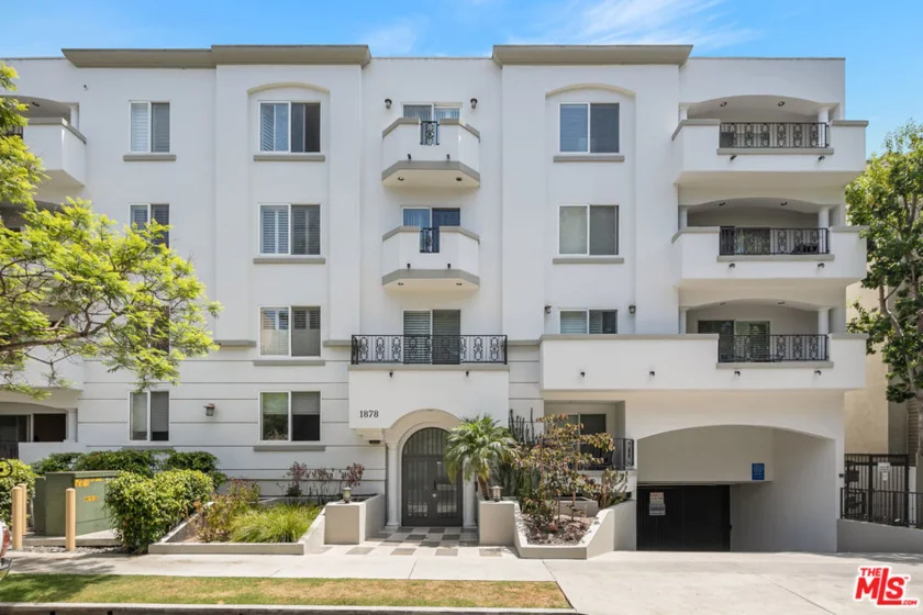 1878 Greenfield Avenue #102 photo 1