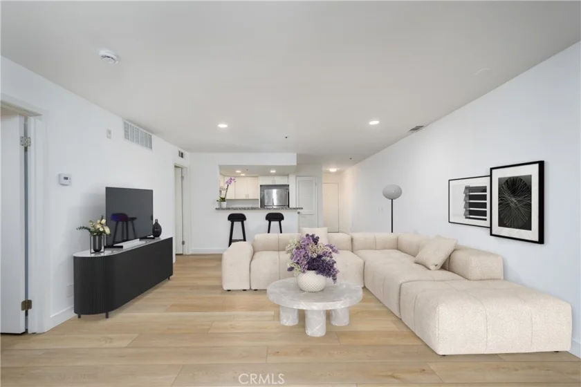 35 Linden photo 7