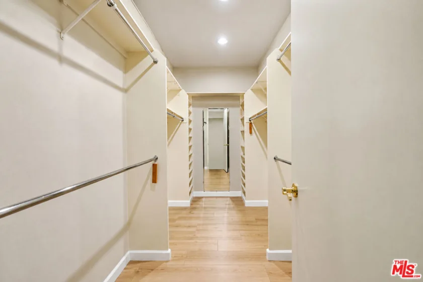 14923 Moorpark Street #101 photo 14