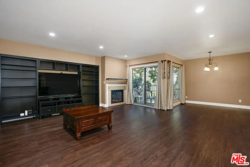5845 Doverwood Drive #106 photo 9