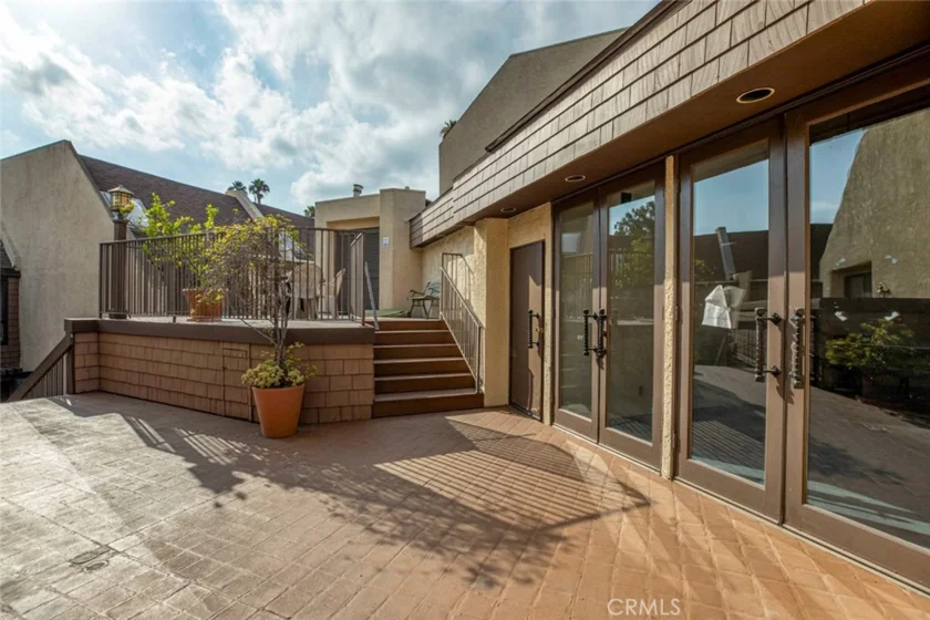 1349 N Columbus #16 photo 39