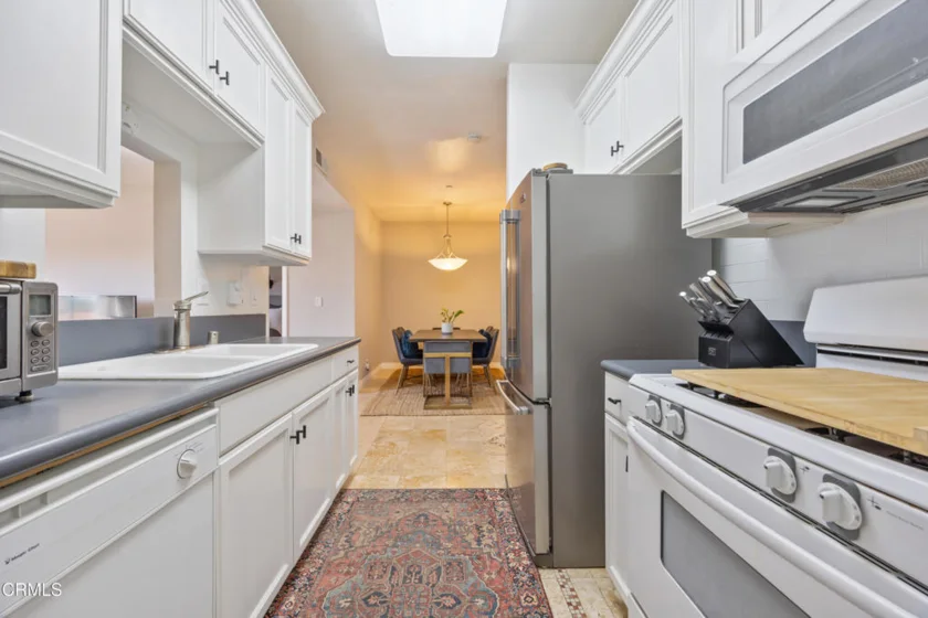 87 S Allen Avenue #205 photo 8