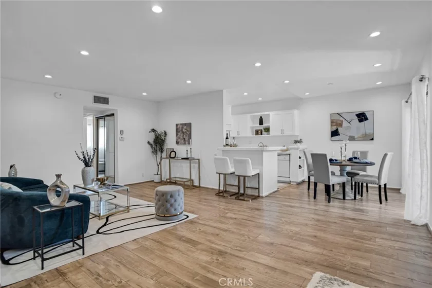 5403 Newcastle Avenue #60 photo 1