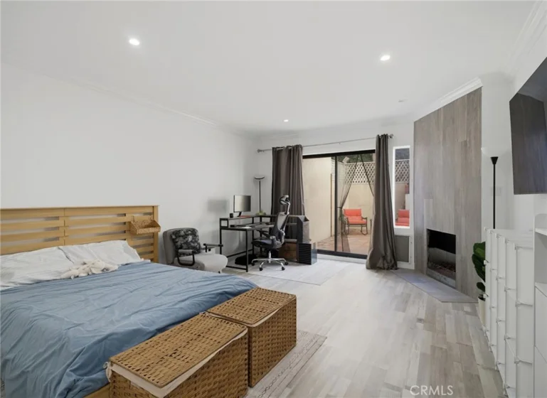 1277 S S Beverly Glen Blvd #107 photo 22
