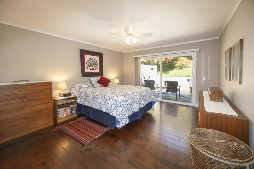 17959 Avenida Alozdra photo 23