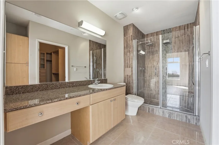 488 E Ocean #1518 photo 13