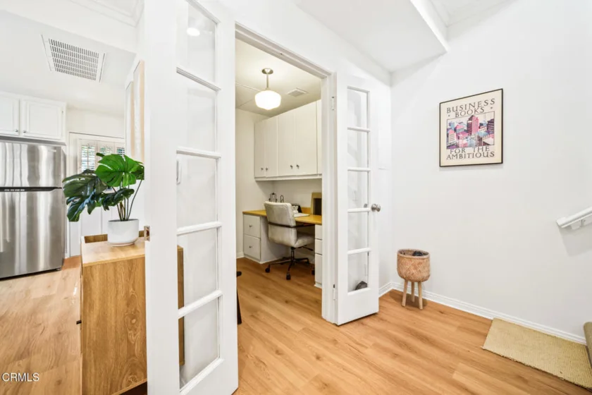 111 S Oak Knoll Avenue #107 photo 25