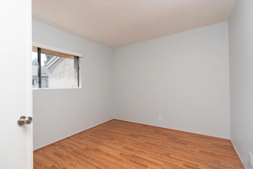 3286 Caminito Eastbluff #114 photo 9