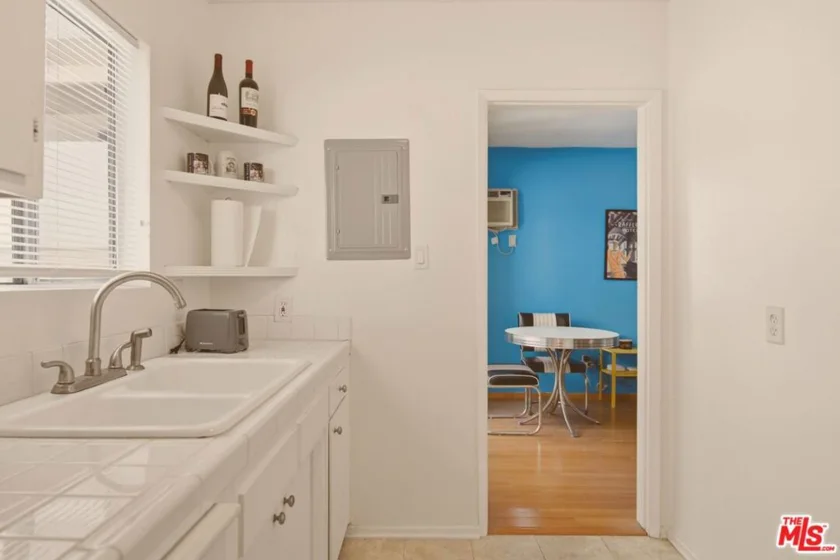 960 Larrabee Street #117 photo 7