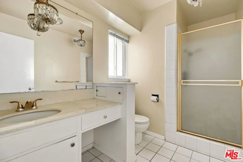 5452 W 57th Street photo 34