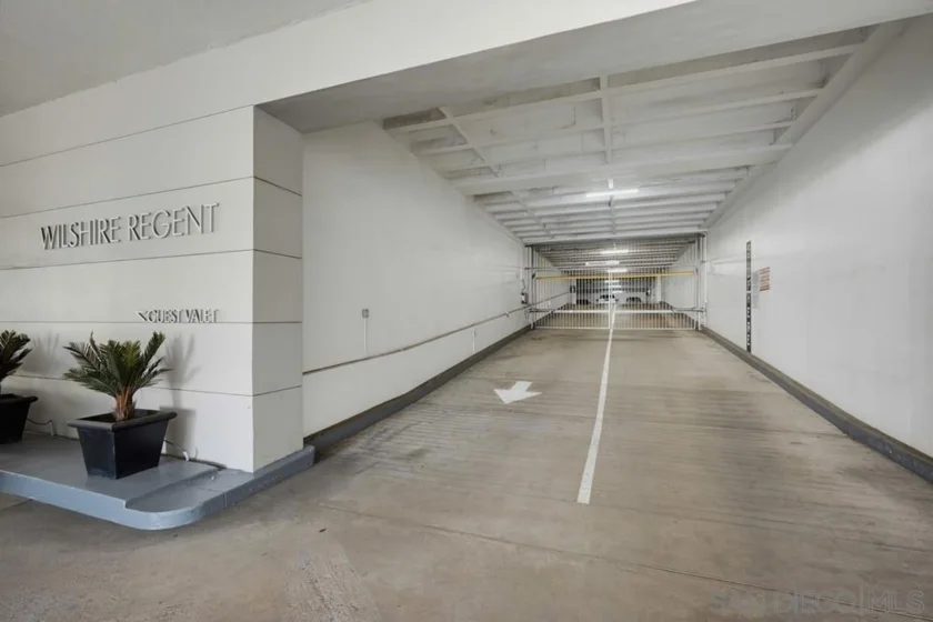 10501 Wilshire Boulevard #1005 photo 33